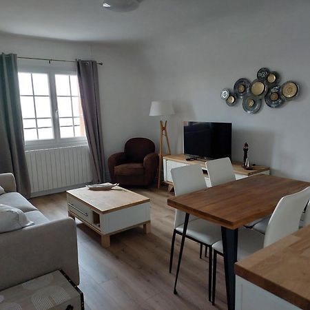 Au Gre Des Marees 2 Appartement Face A La Mer 2Eme Etage Ault Extérieur photo