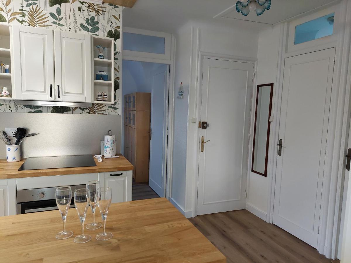 Au Gre Des Marees 2 Appartement Face A La Mer 2Eme Etage Ault Extérieur photo